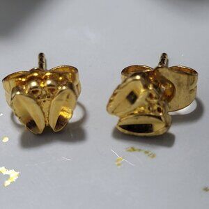 ✨ Butterfly Gold Baby Earrings – Perfect New Baby Gift! 🎁✨